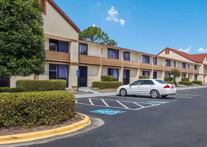 Red Roof Inn & Suites Brunswick I-95, United States