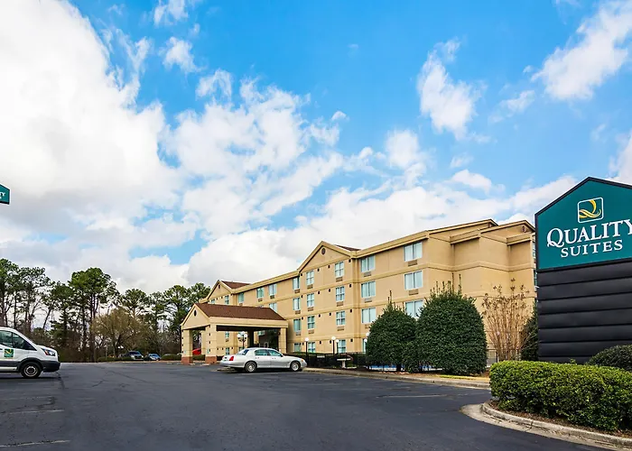 Quality Suites Atlanta Airport East