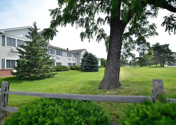 Best Western Plus University Park Inn & Suites