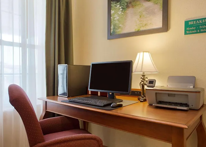 Country Inn & Suites By Radisson, Nevada, Mo, United States