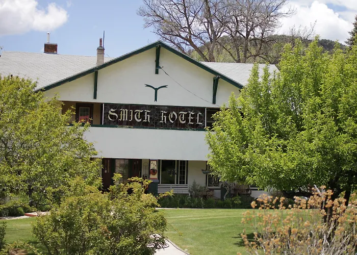 Historic Smith Hotel B&B