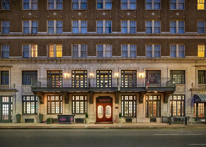 Redmont - Curio Collection By Hilton