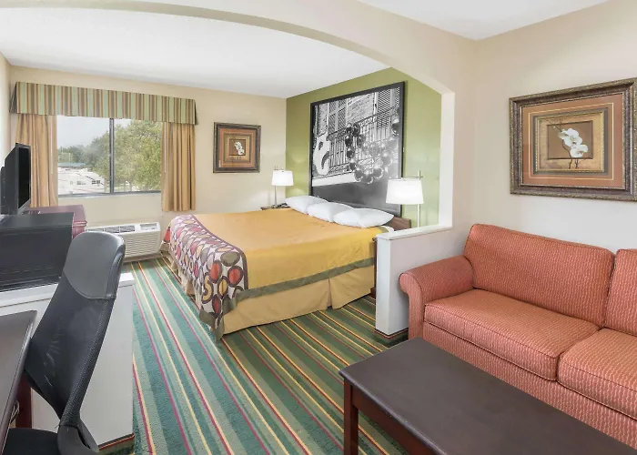 Super 8 By Wyndham Duson Lafayette West Area Motel, United States