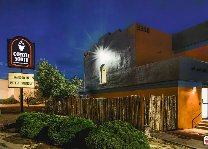 Super 8 By Wyndham Santa Fe