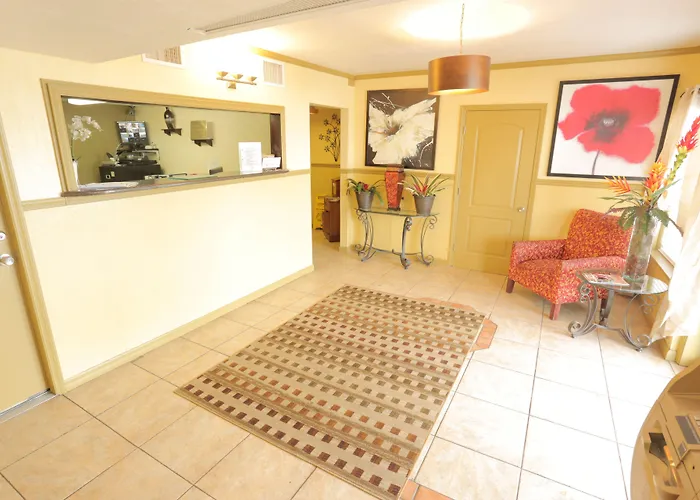 Roomba Inn & Suites - Daytona Beach