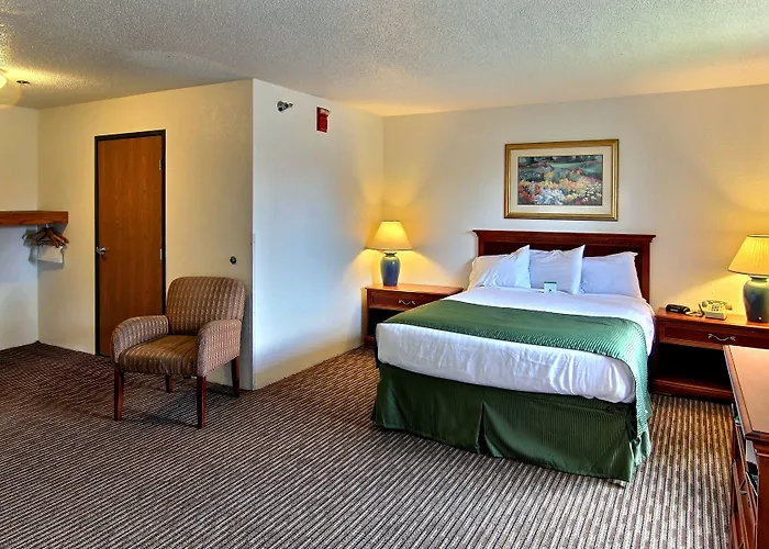 Days Inn & Suites By Wyndham