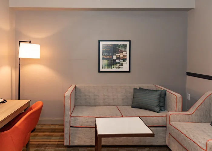 Hampton Inn & Suites By Hilton- Newark Airport Elizabeth, USA