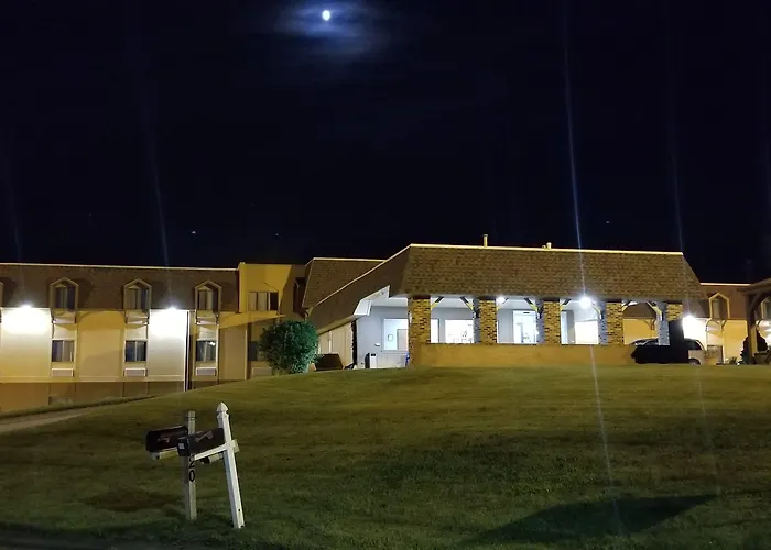 Hometown Inn And Suites