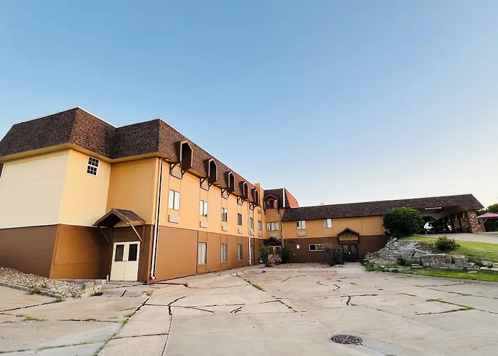 Hometown Inn And Suites