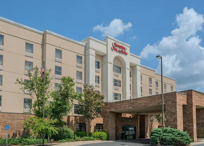 Hampton Inn & Suites- Downtown