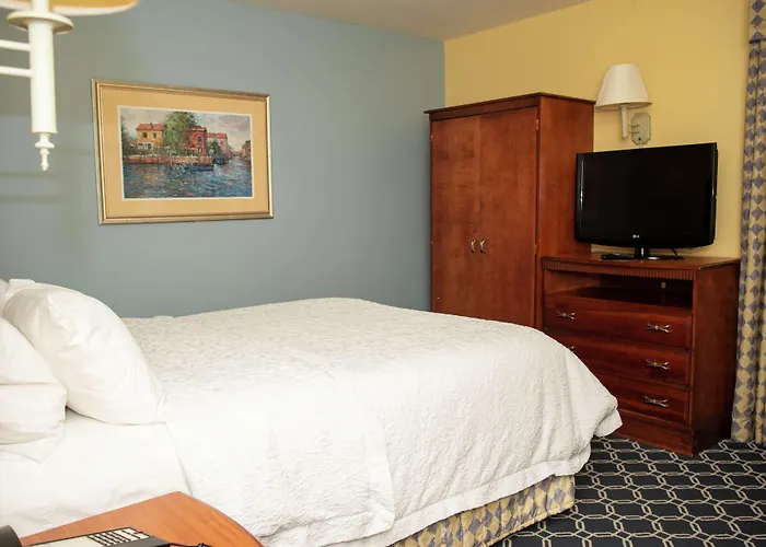 Hampton Inn Lebanon, United States