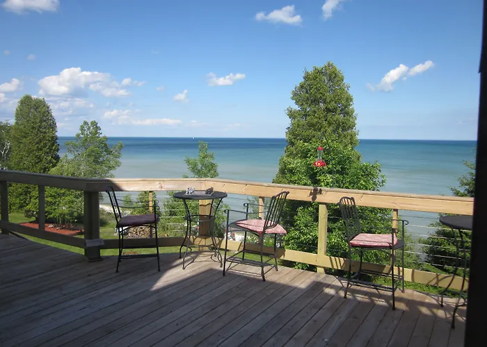 Waters Edge Bed & Breakfast