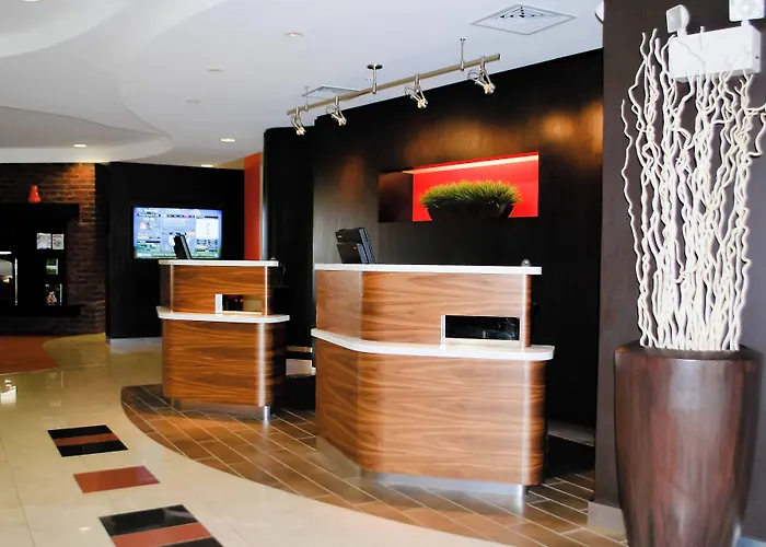 Courtyard By Marriott Salina