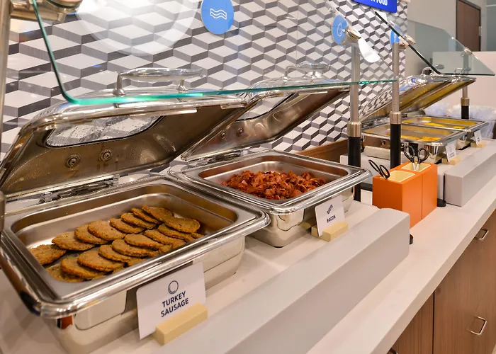 Holiday Inn Express Venice By Ihg Venice Gardens, United States