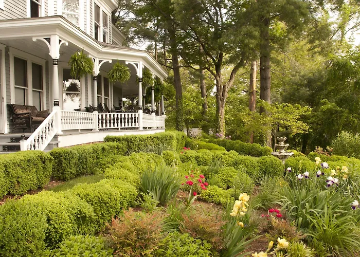 Biltmore Village Inn B&B