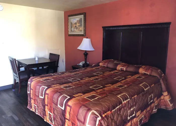 Economy Inn Farmington