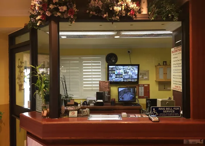 Bellflower Travel Inn