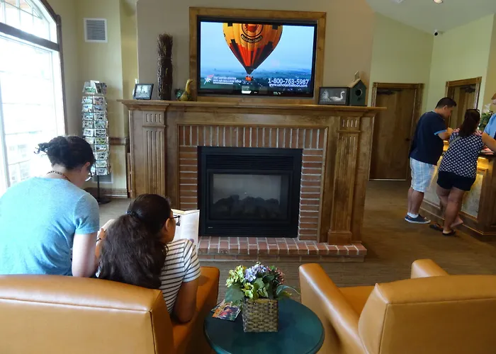 Bird-In-Hand Family Inn, United States