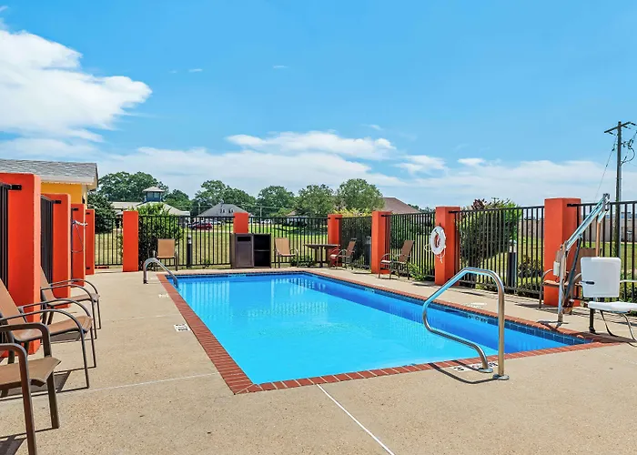 Best Western Plus - Magee Inn & Suites, United States