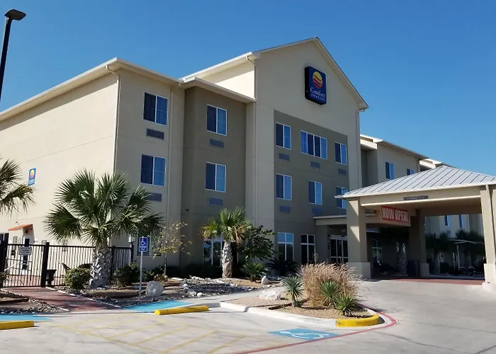 Comfort Inn & Suites Lakeside