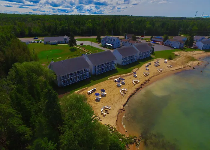 Clearwater Lakeshore Motel