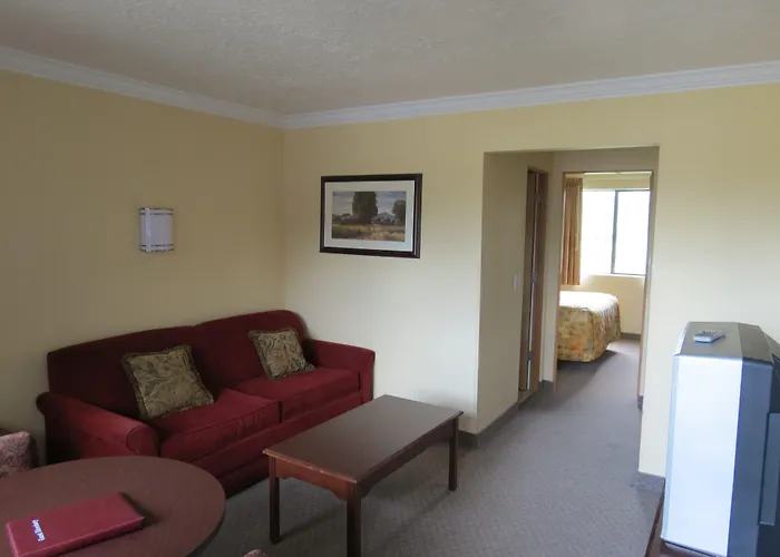 Western Royal Inn