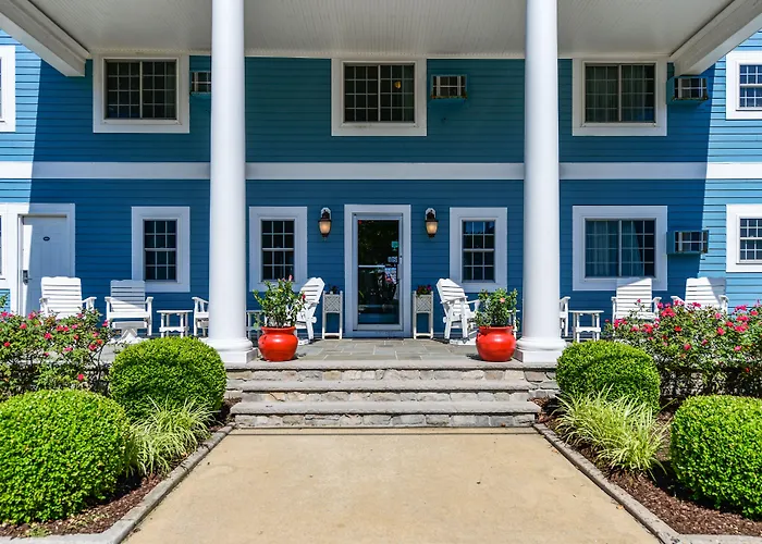 Commander Beach House