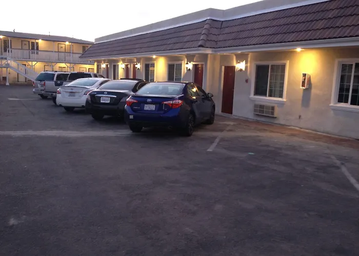 Coast Inn