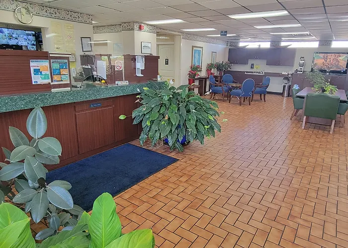 Studio 9 Inn & Suites