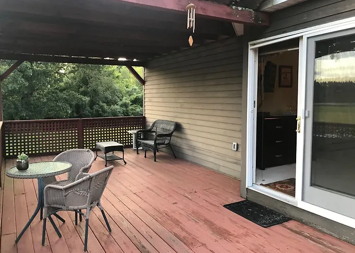 On Cranberry Pond Bed And Breakfast Middleboro, United States