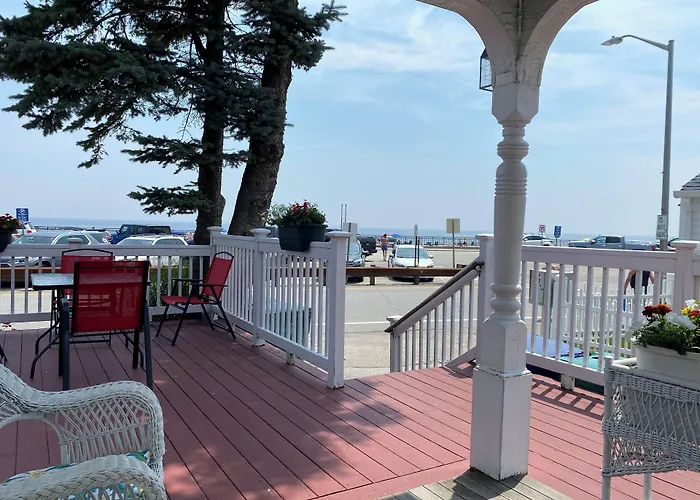 Grand View Motel & Suites