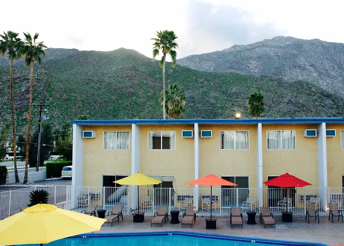 Delos Reyes Palm Springs