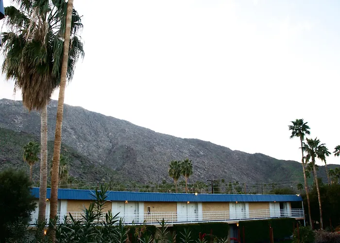Delos Reyes Palm Springs, Stati Uniti