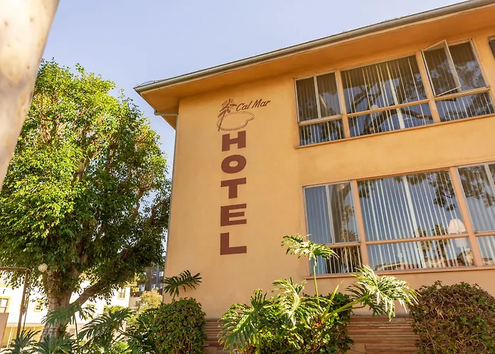Cal Mar Hotel Suites