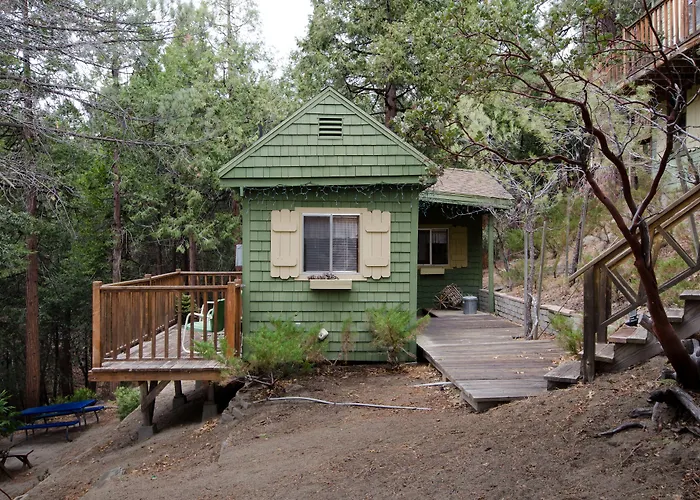 Idyllwild Bunkhouse