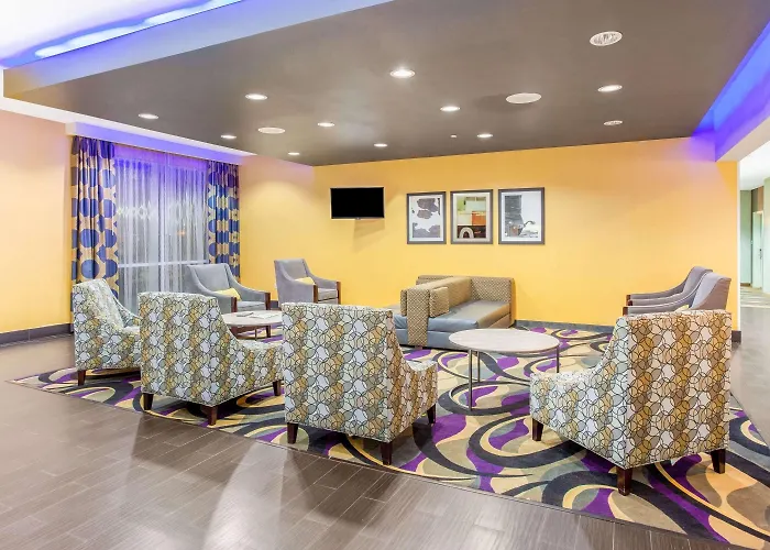 La Quinta By Wyndham Luling Hotel, United States