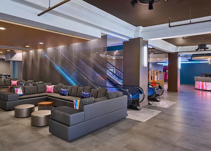 Aloft By Marriott Downtown