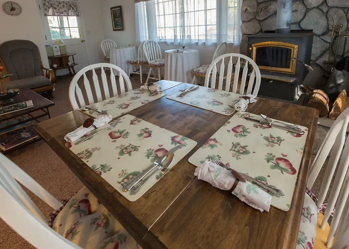 Apple Blossom Inn Yosemite