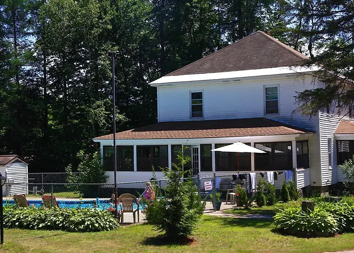 Profile Motel & Cottages
