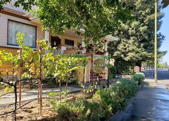 Cabernet House, An Old World