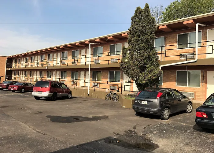 Town Motel
