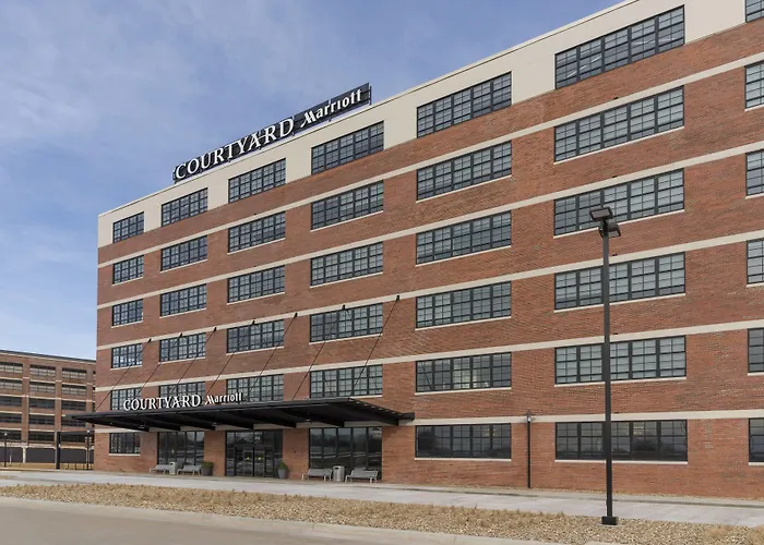 Courtyard By Marriott Cedar Falls