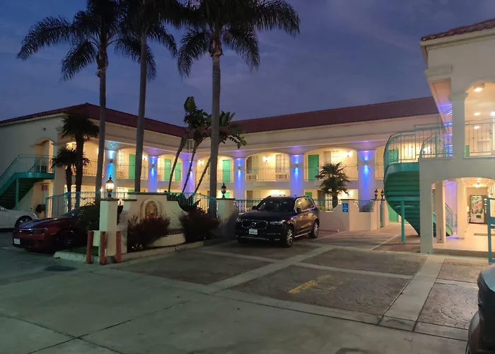 Lyfe Inn & Suites By Aga - Lax Airport