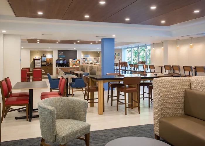Holiday Inn Express Chelmsford By Ihg, United States