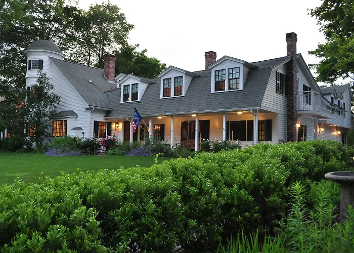 Stone Throw Cottage Inn