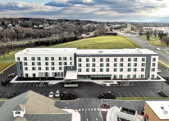 Courtyard By Marriott