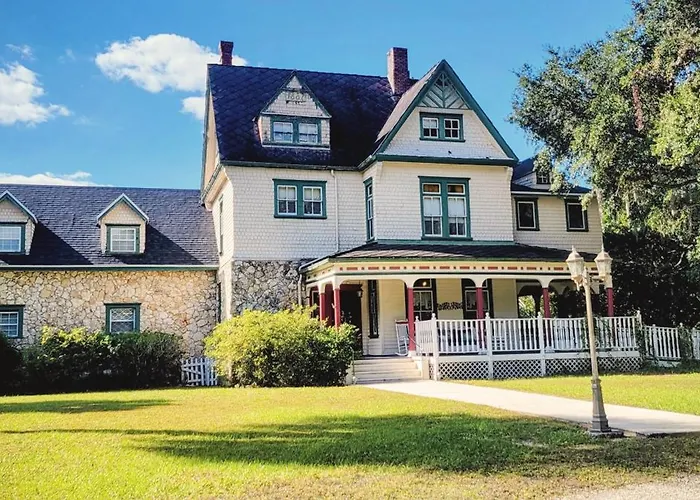 Shamrock Thistle & Crown B&B Weirsdale, United States