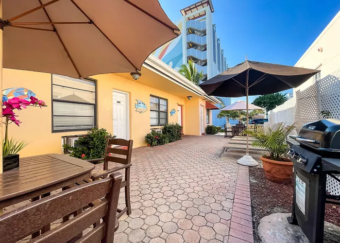 Greniers Hotel Hollywood, United States