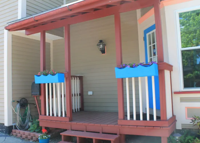 Strictly Moose Luxury Vacation Suites