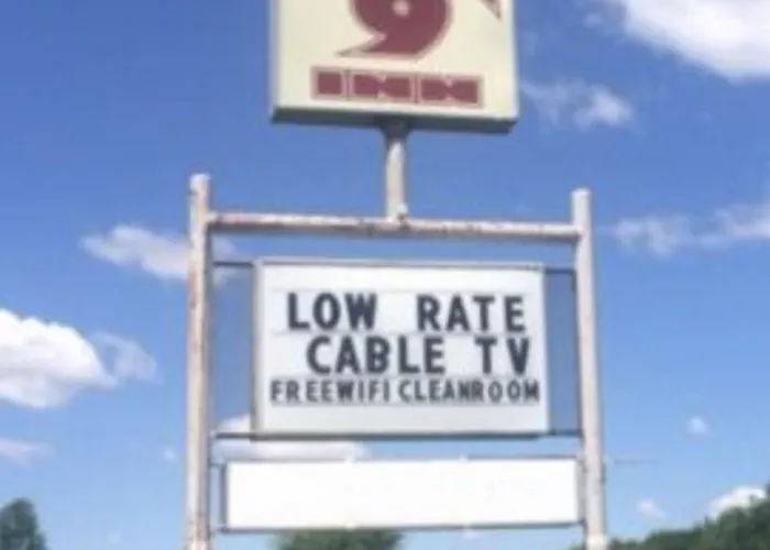 Super 9 Motel Albion, United States